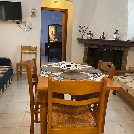 Mani Spot In Alypa Apartment