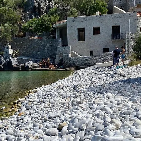 Mani Spot In Alypa *